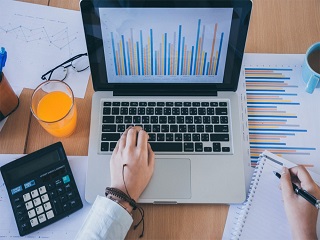 Работника не включат в новый график отпусков. Законно? (Зимина С.Ю.)